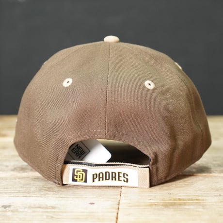 NEW ERA・ニューエラ　9FORTY 2-Tone Woven Label サンディエゴ・パドレス ウォルナット カーキバイザー 14667826