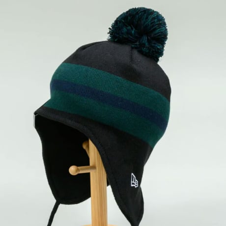 NEWERA・ニューエラ　   ポンポンニット イヤーフラップ Ear Flap ブラック × ブリティッシュグリーン