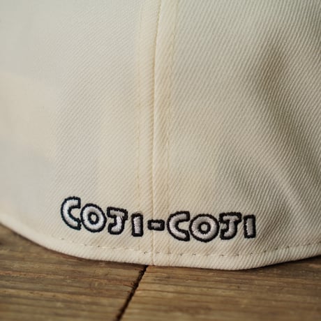 NEW ERA・ニューエラ　59FIFTY さくらももこ コジコジ COJI-COJI フラッグロゴ クローム ブラックバイザー 14693462