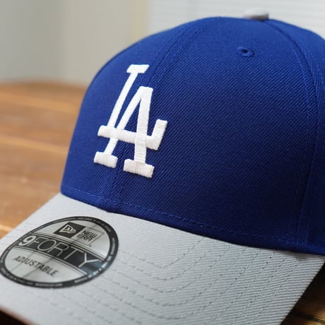 NEWERA・ニューエラ　9FORTY MLB Color Custom ロサンゼルス・ドジャース ダークロイヤル グレーバイザー