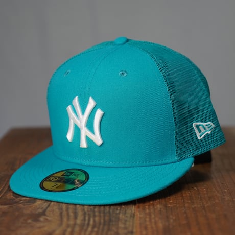NEW ERA・ニューエラ　59FIFTY トラッカー Beautiful Beach ニューヨーク・ヤンキース ティールブリーズ
