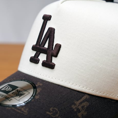 NEW ERA・ニューエラ 9FORTY A-Frame トラッカー MLB Jacquard ロサンゼルス・ドジャース ブラウン