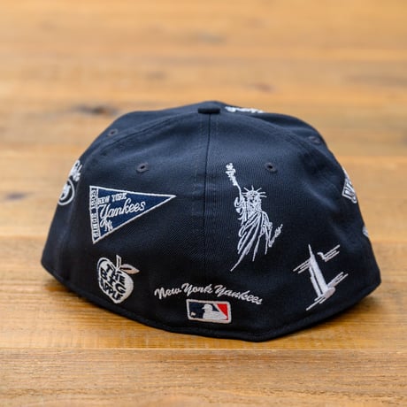 NEWERA・ニューエラ　 59FIFTY New York Yankees Allover ニューヨーク・ヤンキース（ネイビー）