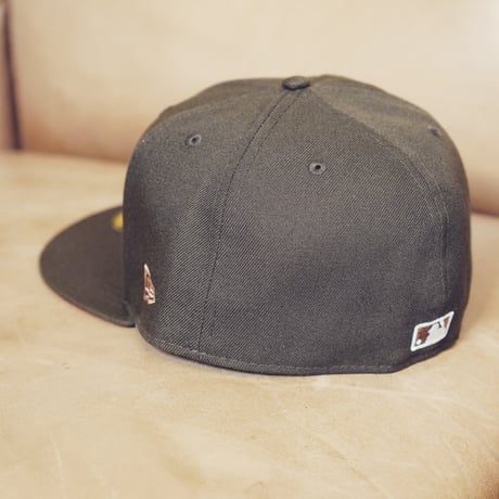 NEW ERA・ニューエラ　59FIFTY St. Valentine's Day バレンタインデー ニューヨーク・ヤンキース ウォルナット ブラウンアンダーバイザー