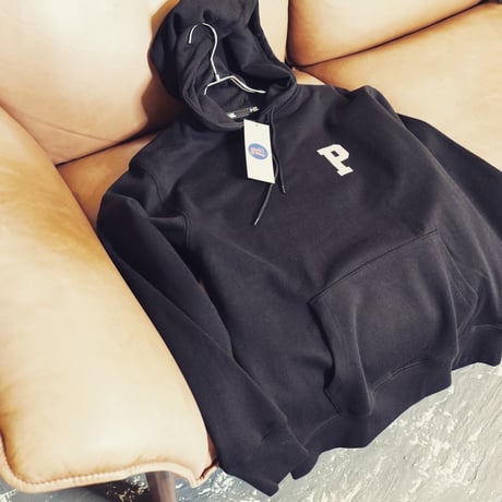 NEW ERA・ニューエラ　ピンクパンサー プルオーバー フーディ PULLOVER HOODIE PINK PANTHER P BLACK（M）