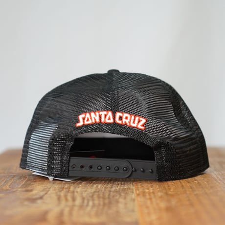 NEW ERA・ニューエラ　The Golfer トラッカー SANTA CRUZ チェックロゴ ブラック