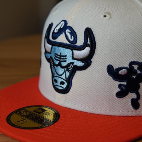 NEW ERA・ニューエラ　59FIFTY COIN PARKING DELIVERY シカゴ・ブルズ ワインコーク セーフティオレンジバイザー 13534558