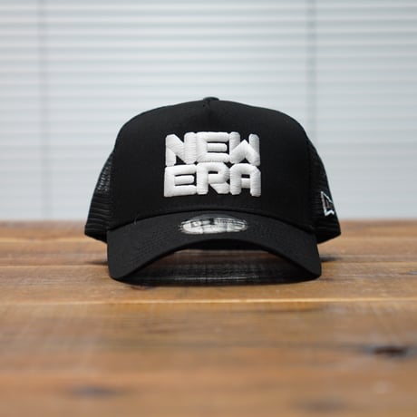 NEWERA・ニューエラ  9FORTY A-Frame トラッカー NYC チャンキーロゴ NEW ERA ブラック
