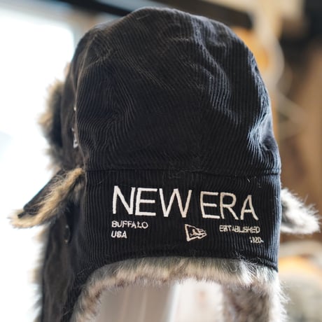 NEW ERA・ニューエラ　トラッパー コーデュロイ　The Trapper CORDUROY  NEW ERA ロゴ ブラック（Lサイズ）