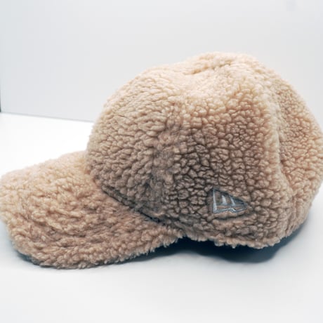 NEW ERA・ニューエラ　9TWENTY Boa Fleece ボアフリース（ベージュ）
