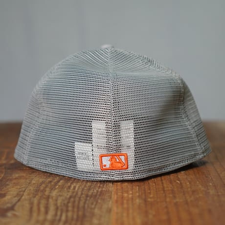 NEW ERA・ニューエラ　59FIFTY トラッカー Beautiful Beach ニューヨーク・メッツ グレー