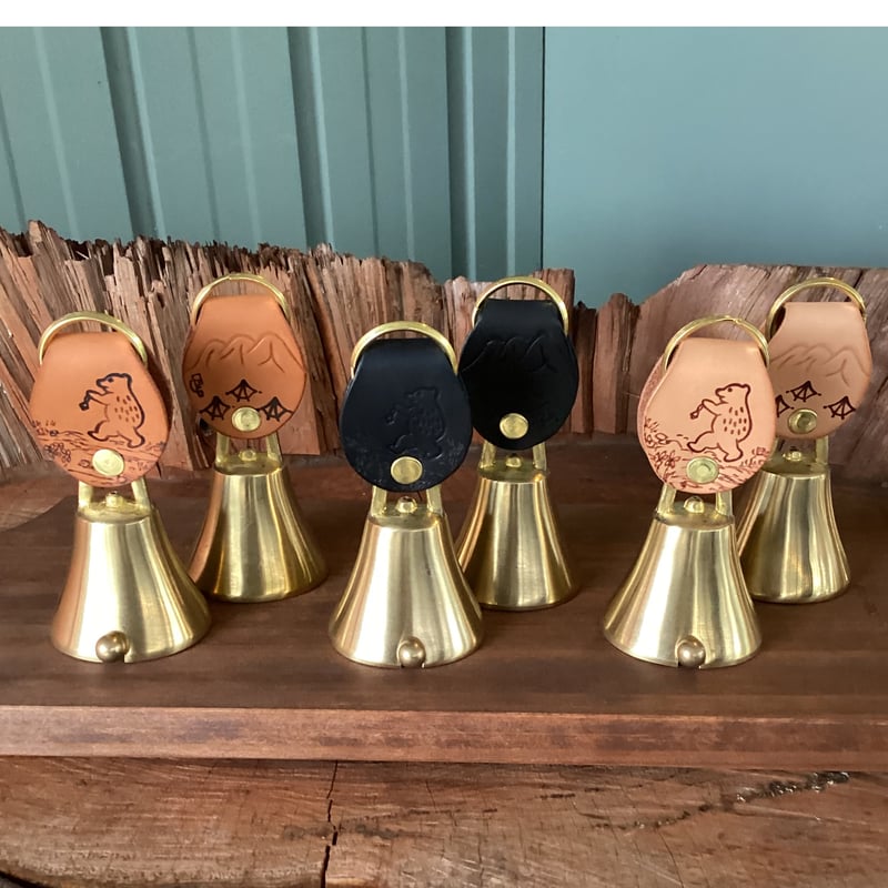 クマ熊鈴 | Cryptomeria japonica