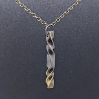 ペンダント　ツイストバー01
