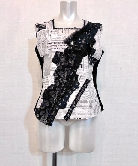 Vintage Newspaper Print & Lace Design Top M