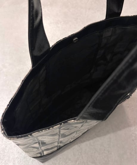Vintage MARY QUANT Black & White Enamel Tote Bag