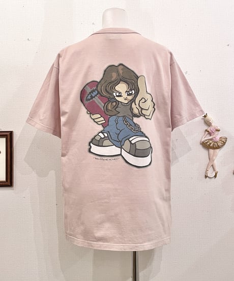Vintage Pink Beige Skateboarding Girl Print T-Shirt M