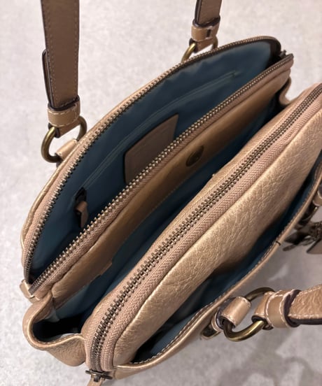 Vintage COACH Champagne Gold Leather Hand Bag