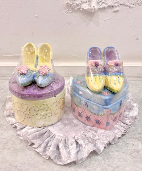 Vintage/Deadstock Shoes Design Ceramic Jewelry Case