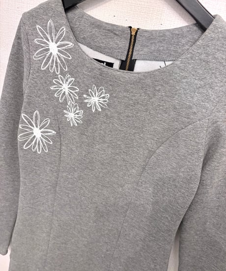 Vintage DESIGUAL Gray Floral Embroiery Design Onepiece S