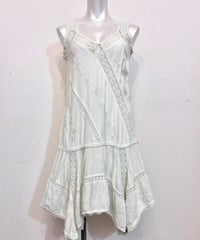 Vintage Pale Yellow Green Lace & Embroidery Pointed Design Onepiece S