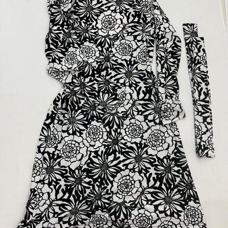 花柄長袖ワンピース　Mサイズ　OTTO