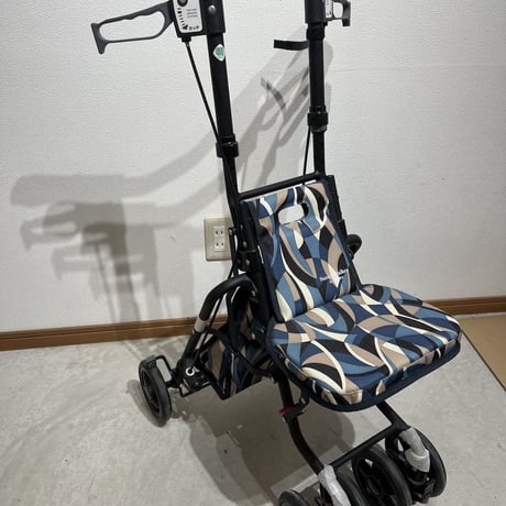 シルバーカー・４輪歩行車