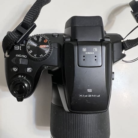 FUJI FILM FINEPIX S8200