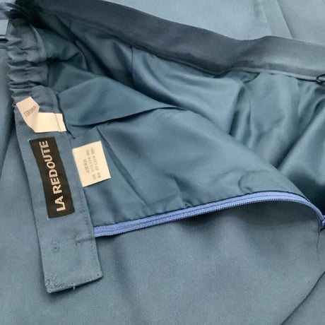 服　肩パット入り