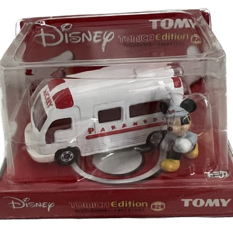 ディズニー　TOMY　救急車
