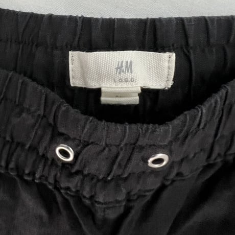 Ｈ＆Ｍ　黒パンツ