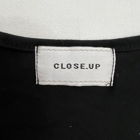 黒ロングTシャツ　　CLOSE_UP
