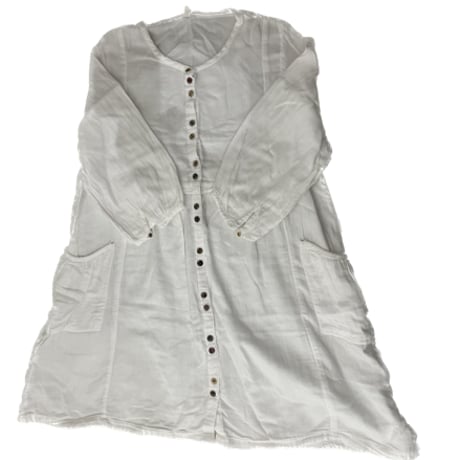 白ロングシャツ
