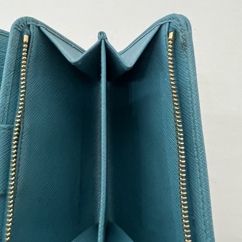 プラダ 2つ折り財布 | tomodachi store