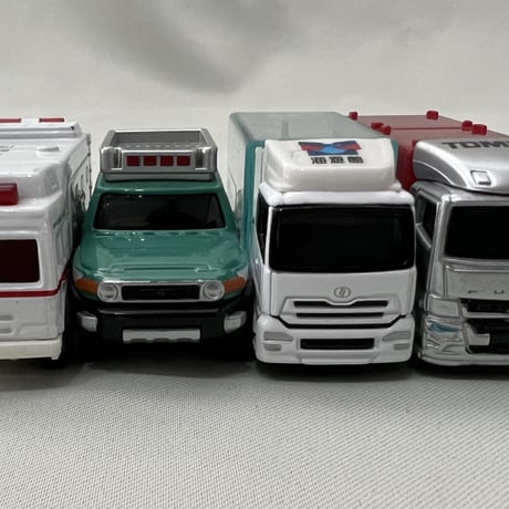 TOMICA　救急車.トラック　はたらく自動車