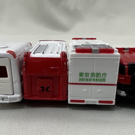 TOMICA　救急車セット