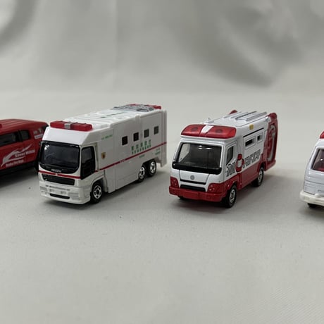 TOMICA　救急車セット
