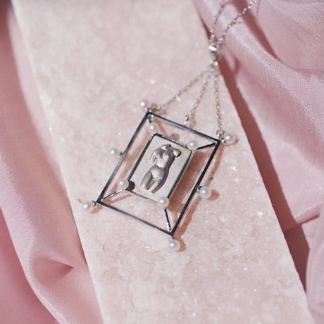 Necklace：Galateia body -statue-