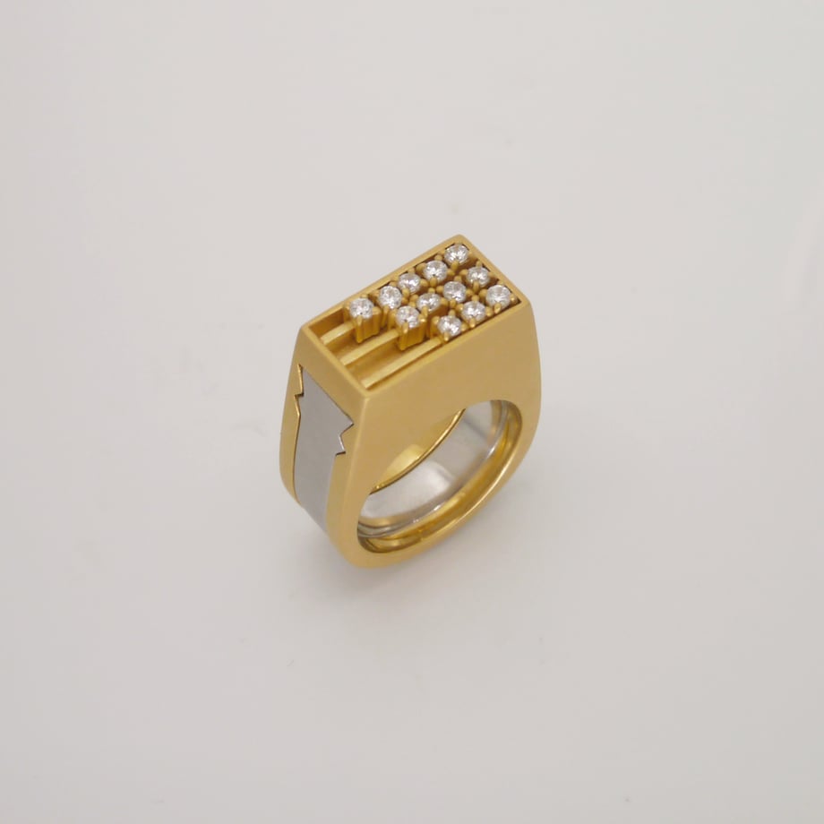 65b4abfc1edc27558687ec6f