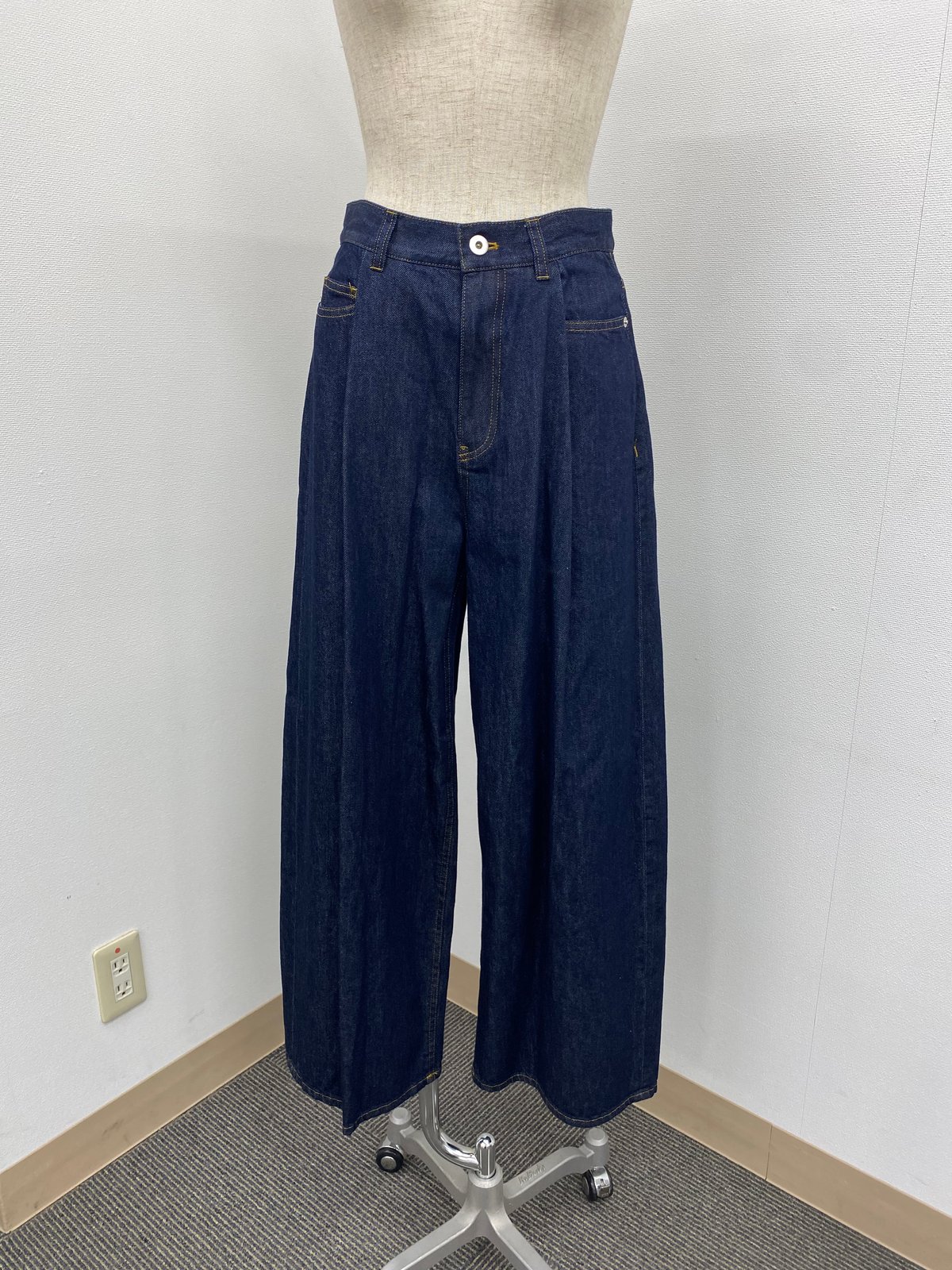 cafune（カフネ）』タックワイドジーンズ | ルルドオンライン