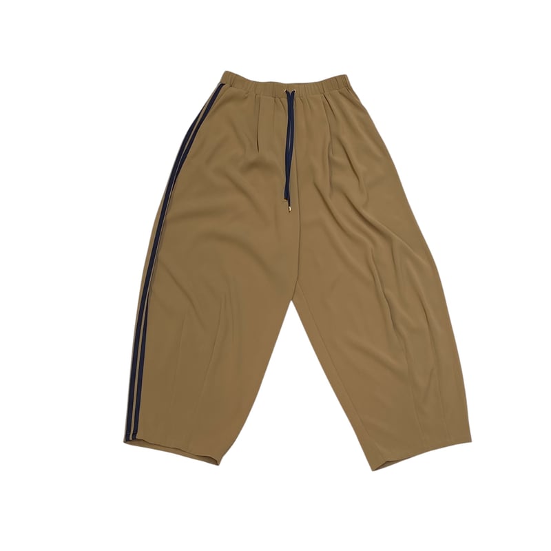 ルンルン ayane♥新品未使用 ボンディングハーフ丈カーゴパンツ