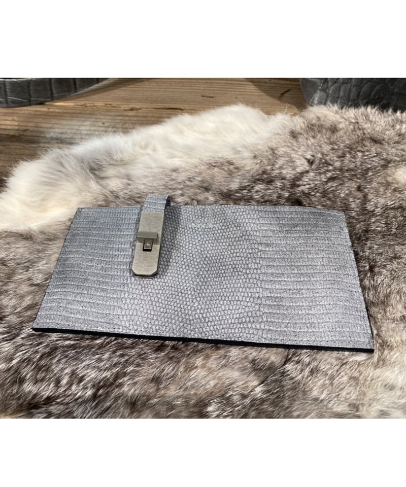 先行予約会『M.U.L』フラットロングウォレット ホワイトヌバック 納期 