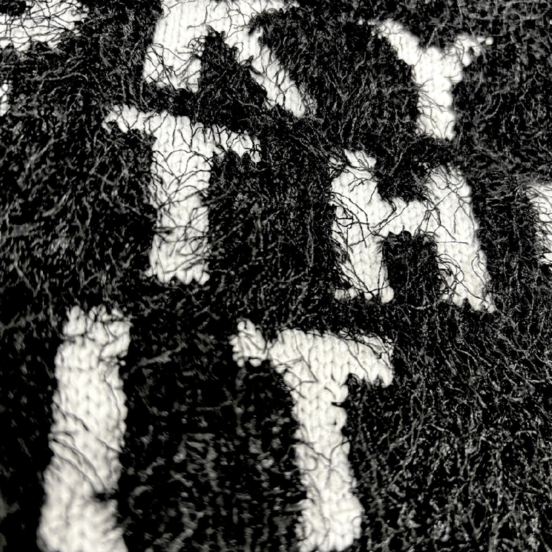 先行予約分『ayane（アヤン）』ロゴ入りダンスヤーンニット