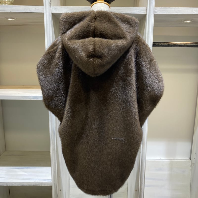 PASSIONE（パシオーネ）』フード付きfurベスト | ルルド