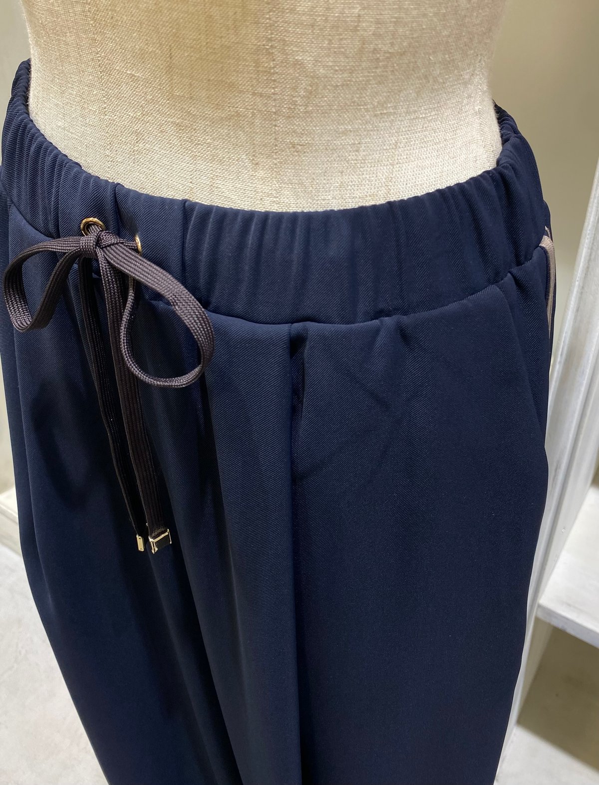 ayane アヤン ピーチスキンバレルレッグパンツ ayane】アヤン