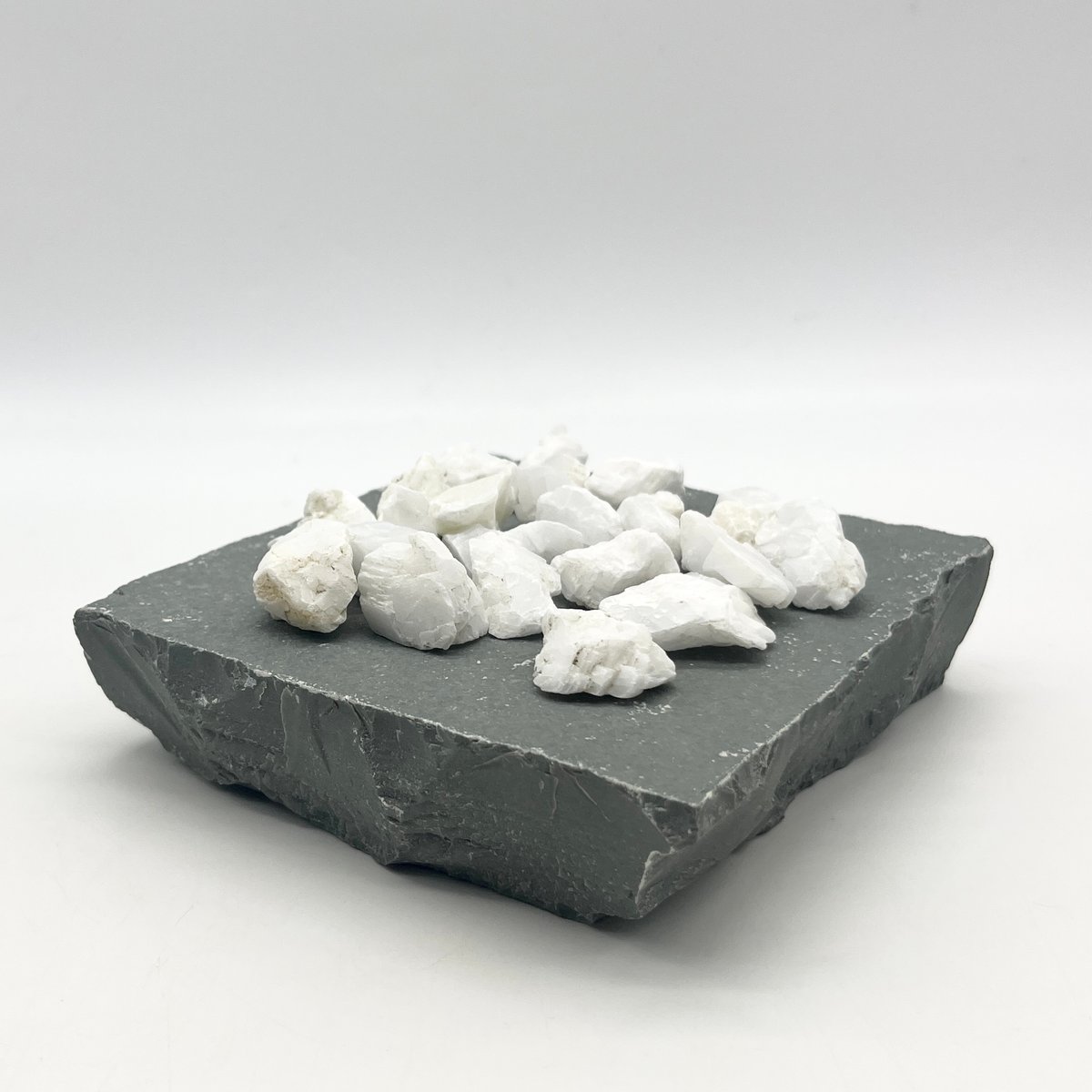 水晶石 約400g | LEO.
