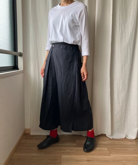 エプロンパンツ（黒ヘリンボーン）