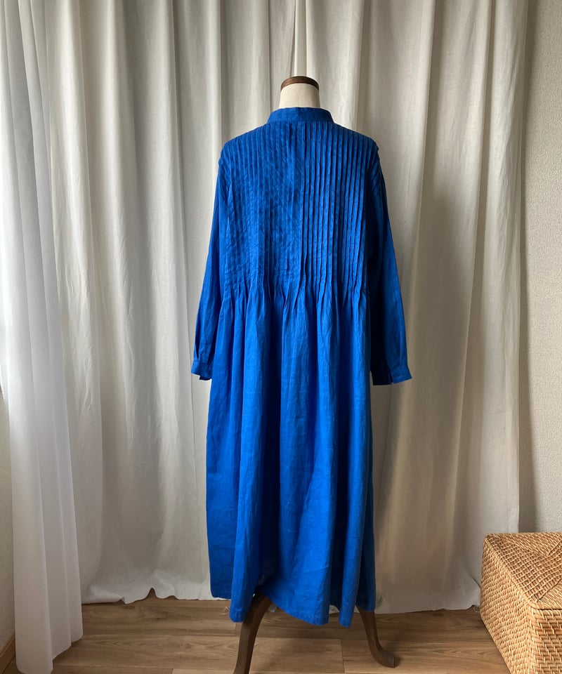 再入荷】スタンドカラーのピンタックロングワンピース（ロイヤル