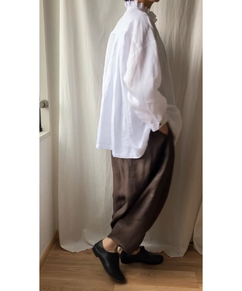 再入荷】フリル立襟のピンタックブラウス 白 | Happy Dot