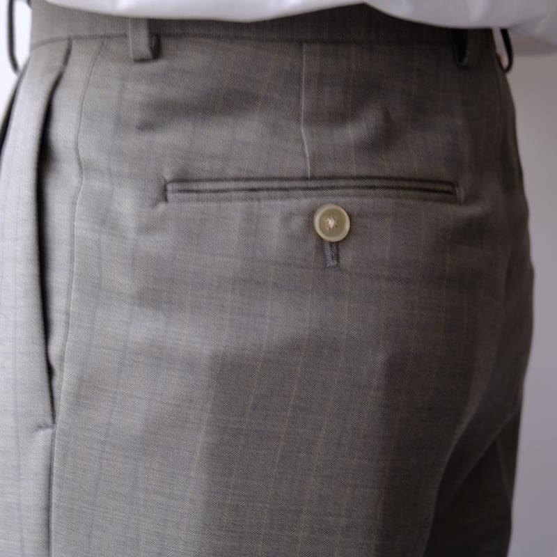 AURALEE | BLUEFACED WOOL TWO-TUCK SLACKS | VINC