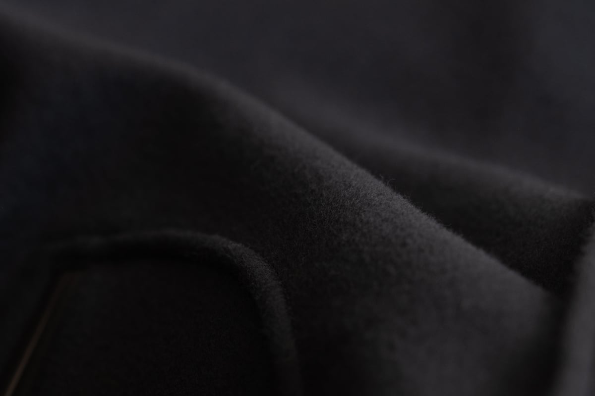 AUBERGE × VINCENT｜真・大人のスタジャン | VINCENT & MIA ON